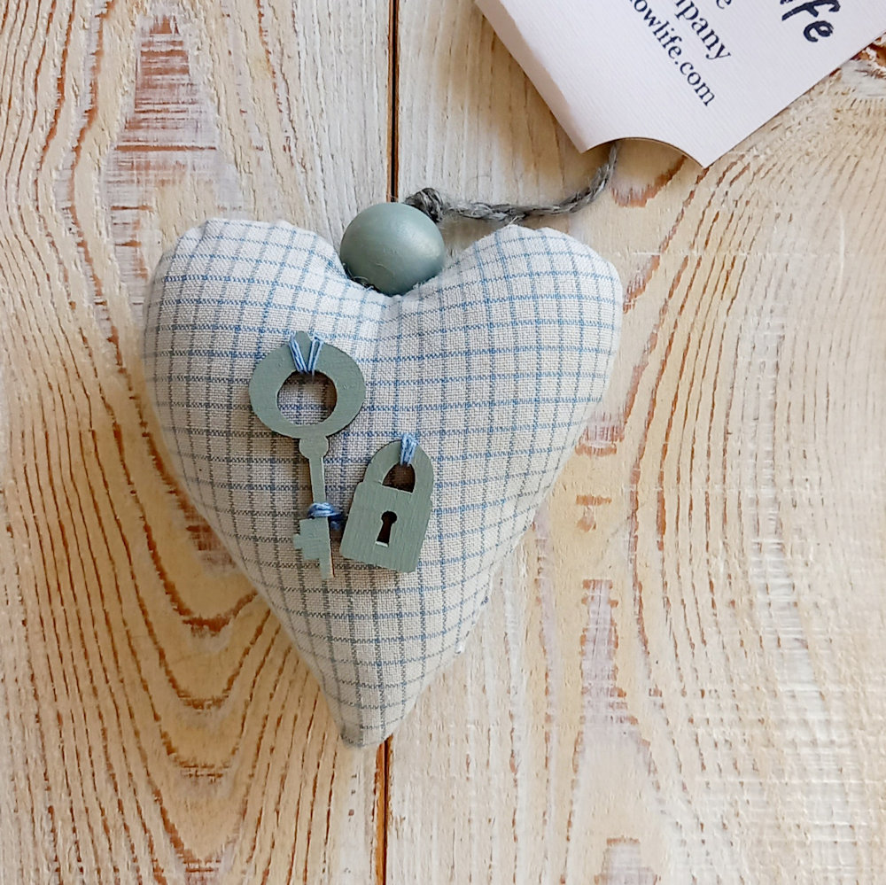 corazón textil cerradura y llave