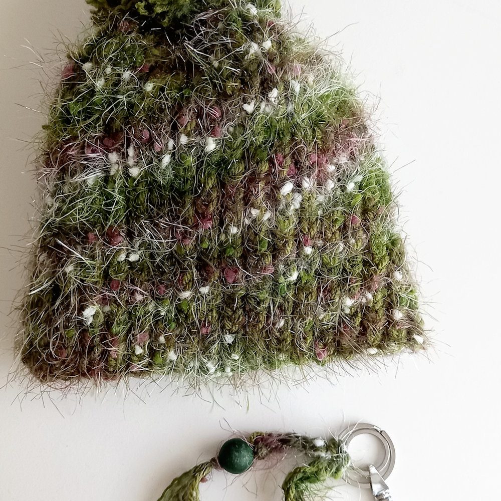 set gorro de punto & llavero