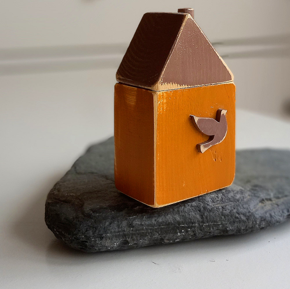 casa decorativa pájaro