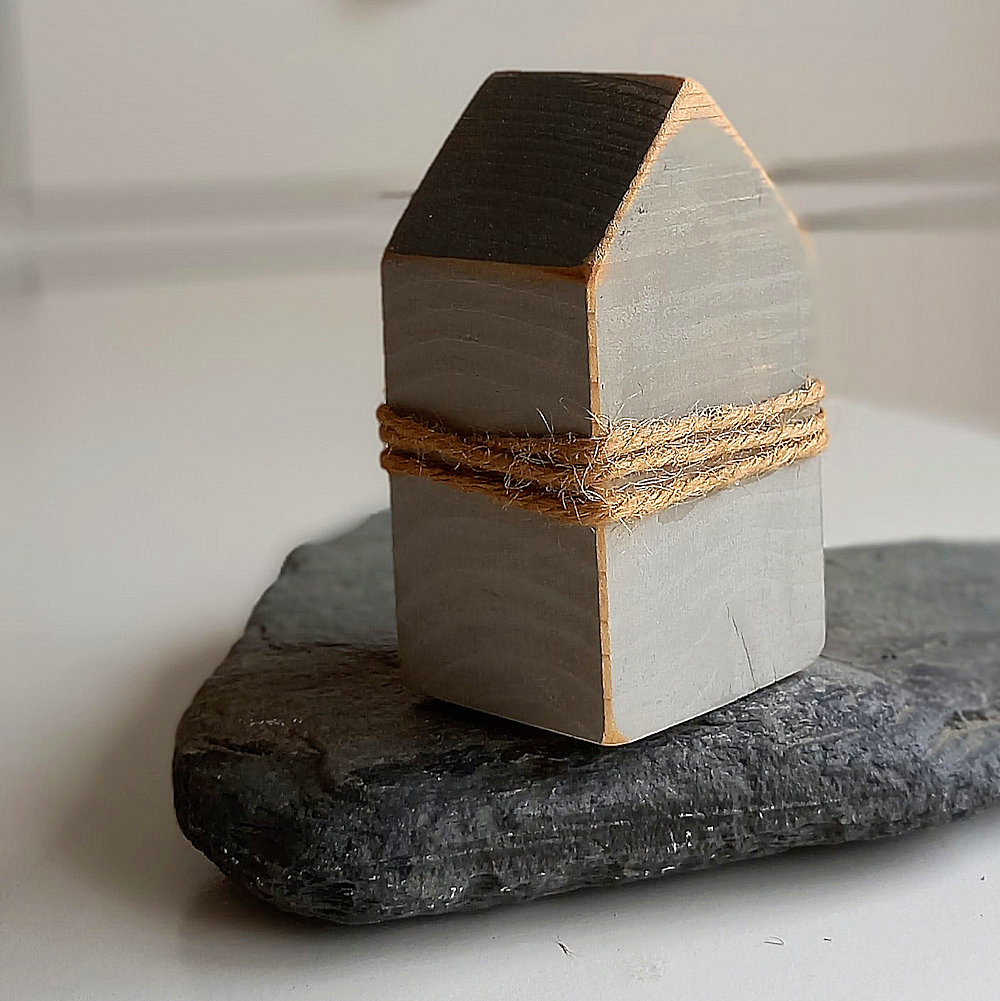 casa decorativa con llave - Imagen 3