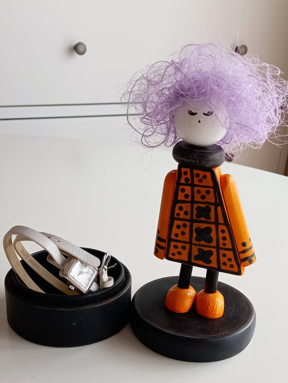 muñeca decorativa de bruja Violeta hermana menor - Imagen 9